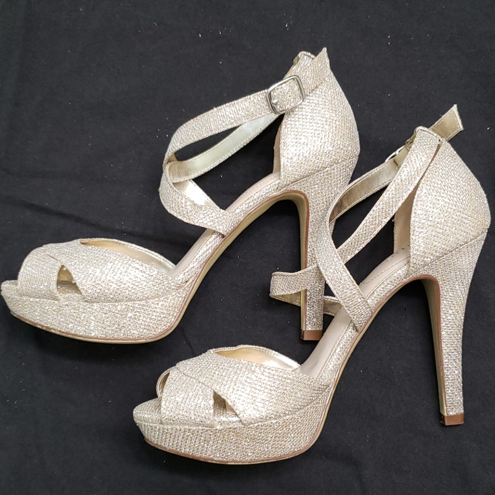 Maripé Strappy Glitter Heels Size 8